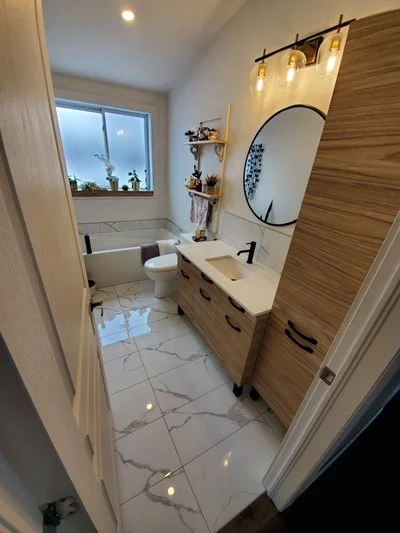 Salle de bain avec douche italienne