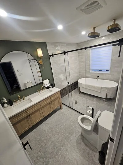 Salle de bain avec carrelage moderne